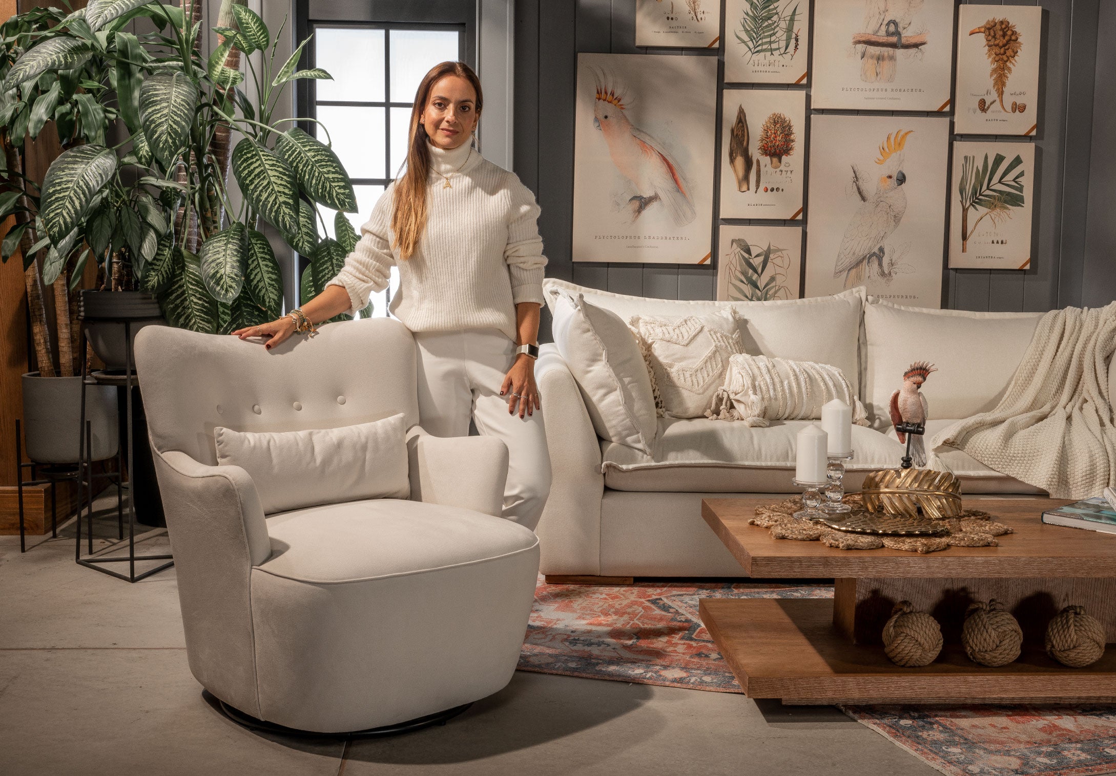 Poltrona Giratoria Madonna Cozy con Brazos Tela y Cuero