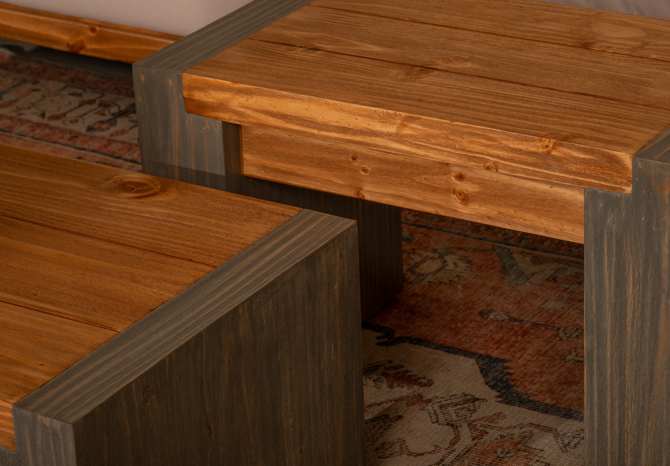 Mesa Auxiliar de Parma