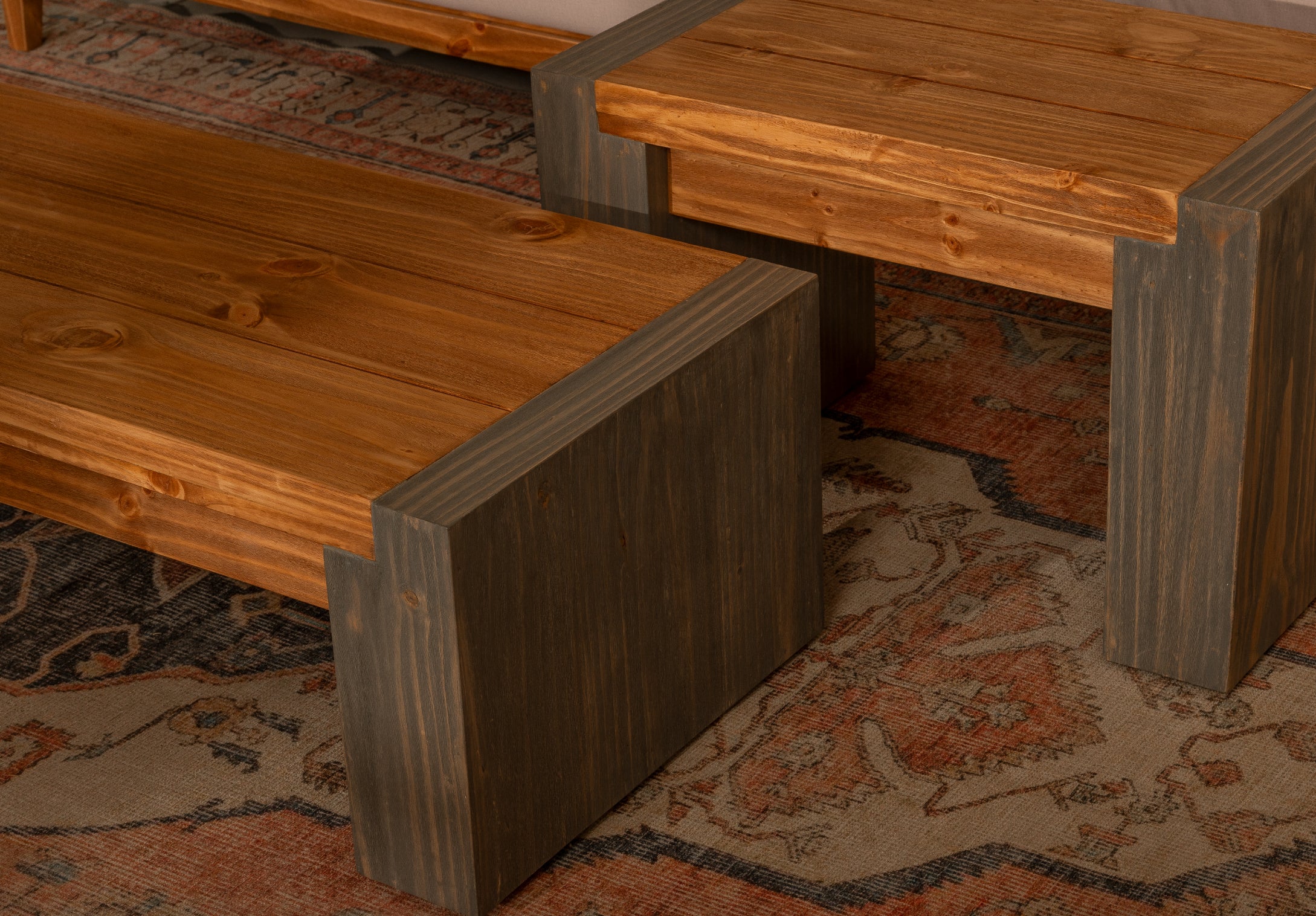 Mesa Auxiliar de Parma