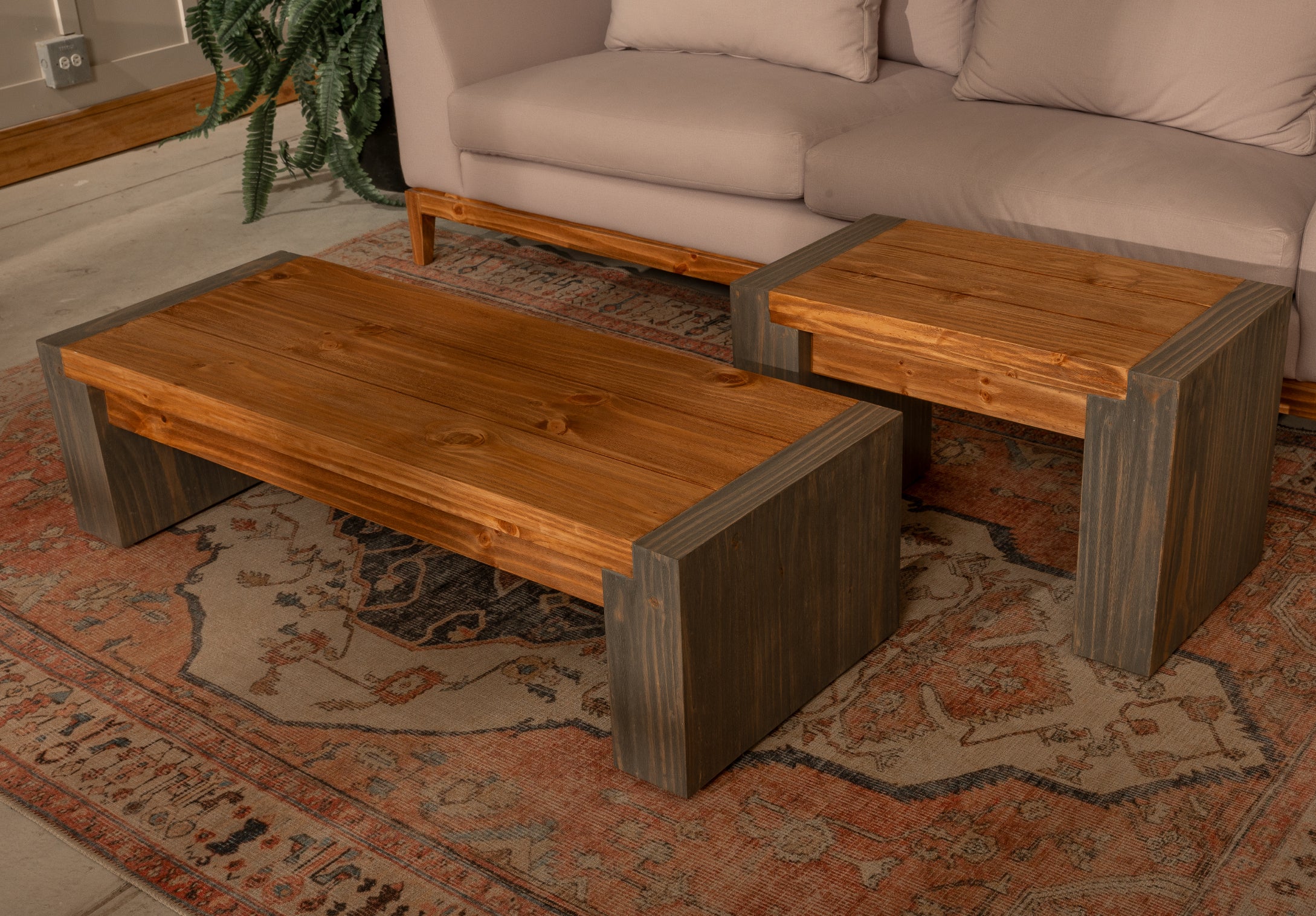 Mesa Auxiliar de Parma