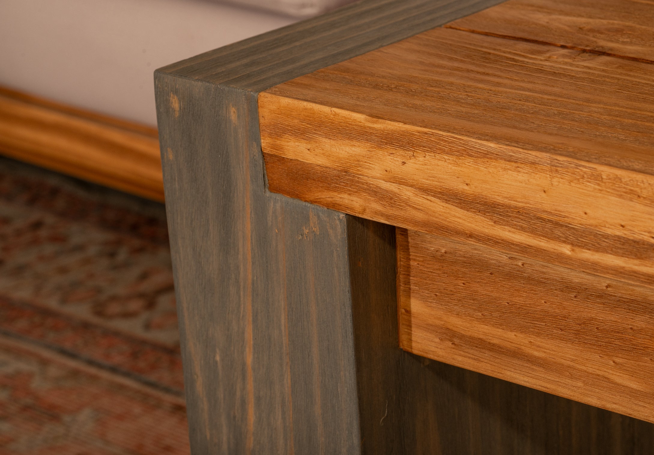 Mesa Auxiliar de Parma