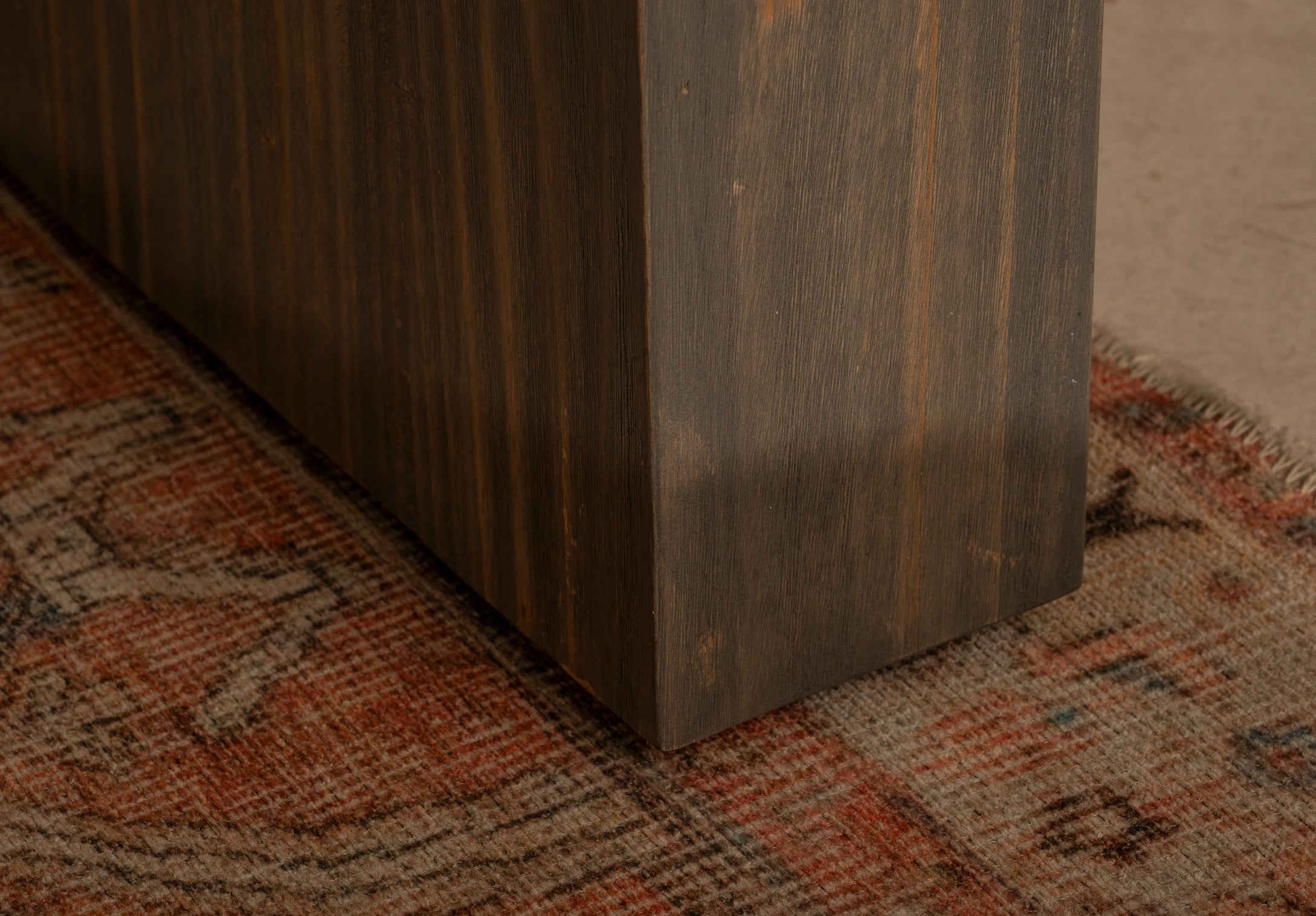 Mesa Auxiliar de Parma