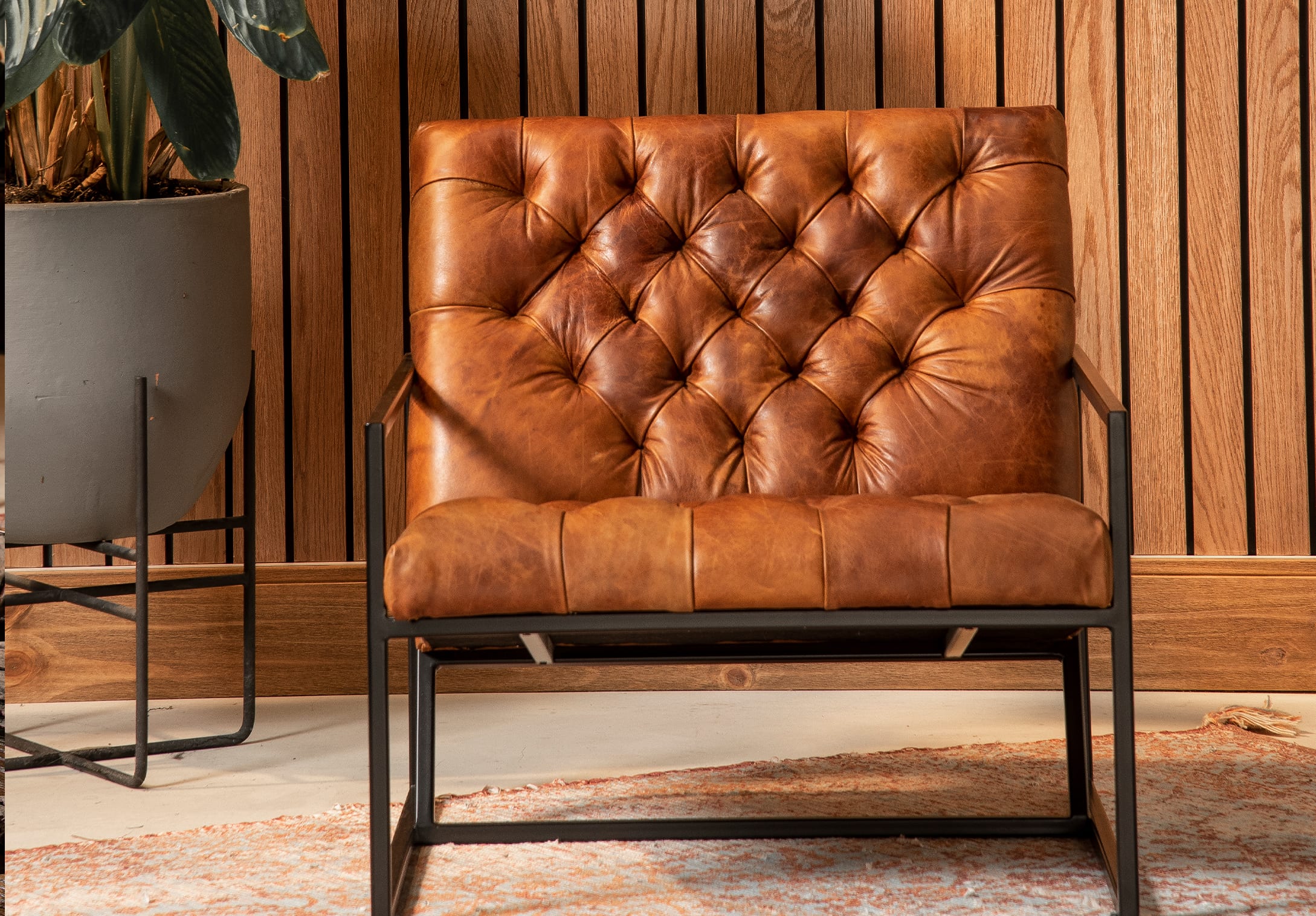 Producto para sala silla ferrara capitoneada en cuero 3house