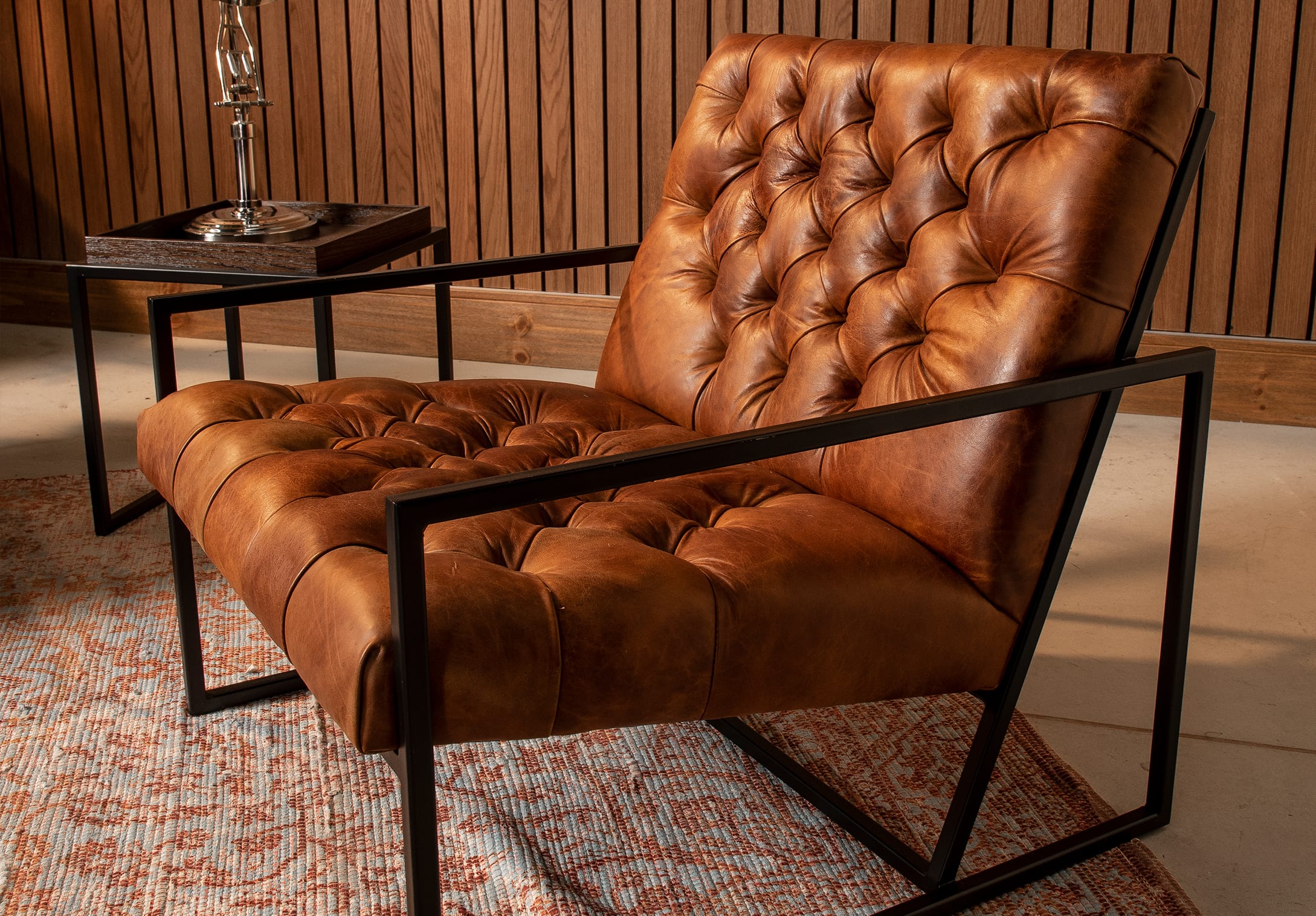 Producto para sala silla ferrara capitoneada en cuero 3house