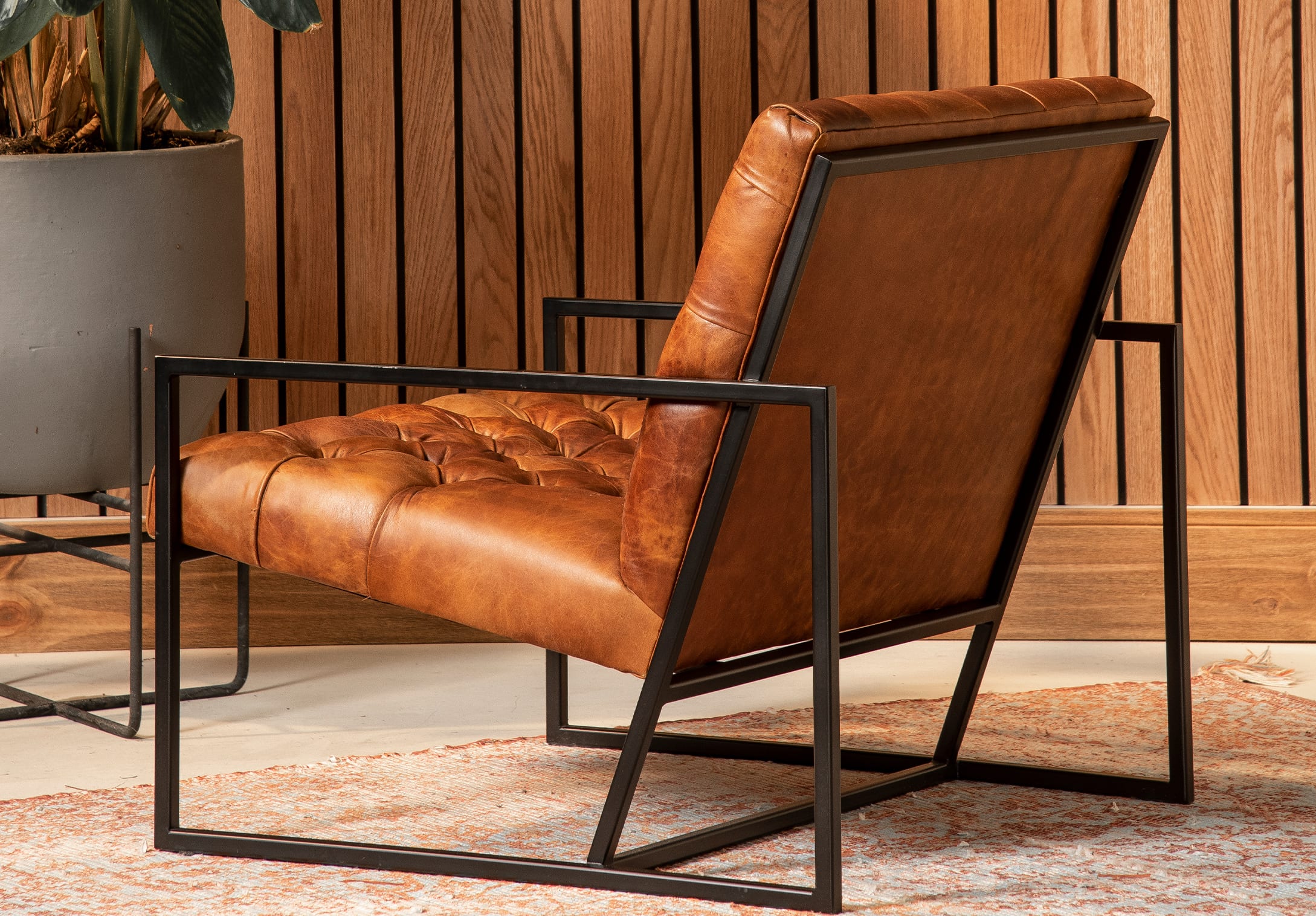 Producto para sala silla ferrara capitoneada en cuero 3house