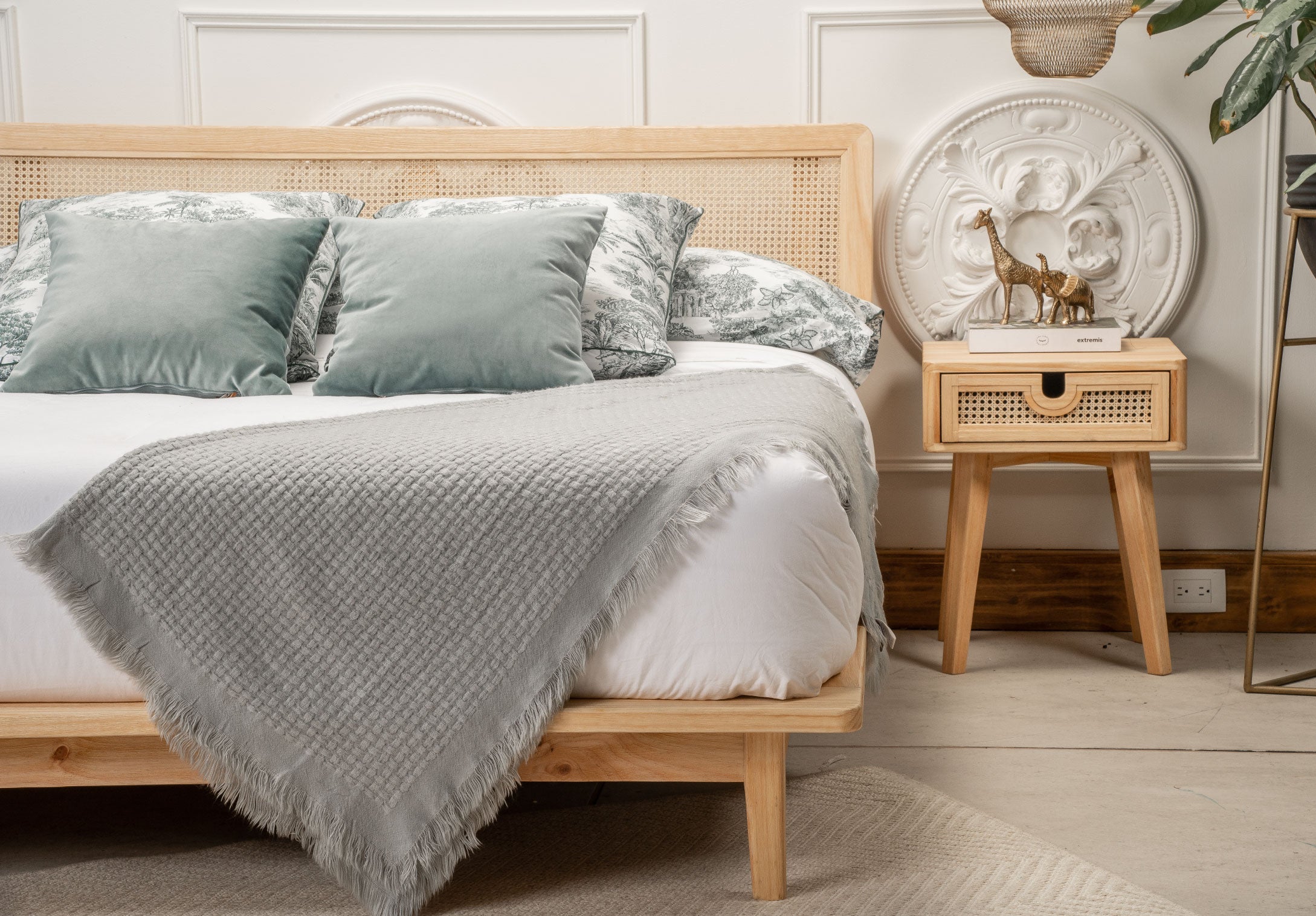 Cama Bari