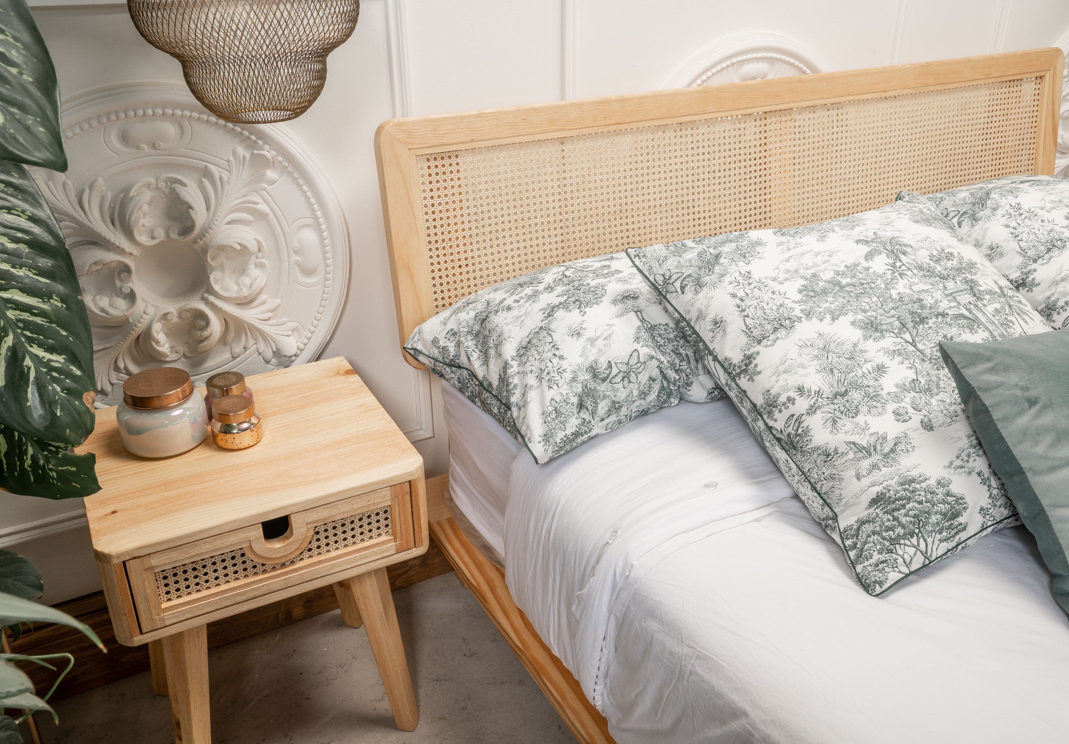 Cama Bari
