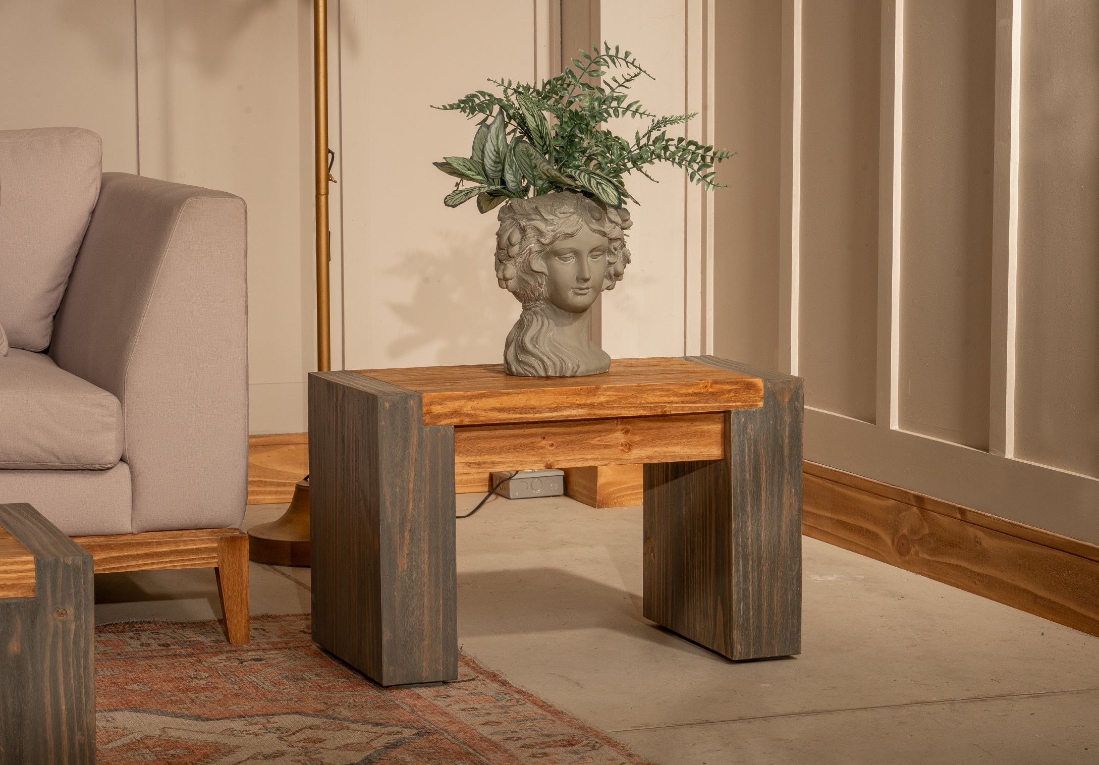 Mesa Auxiliar de Parma