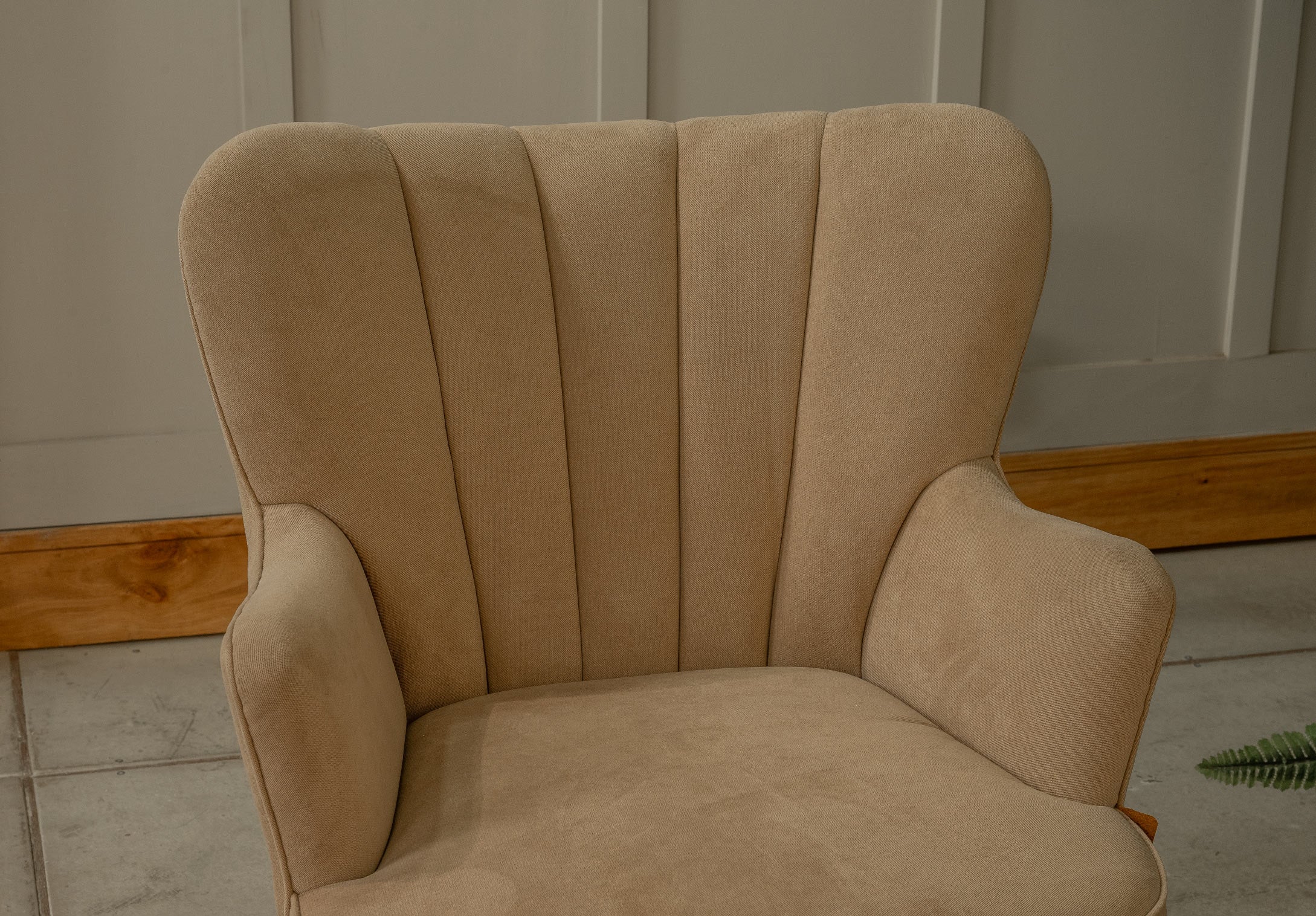 Silla Madonna shell con brazos tela